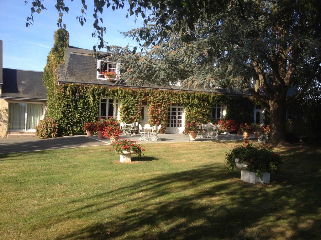 Le Petit Pont Hotel Moncé-en-Belin Kültér fotó