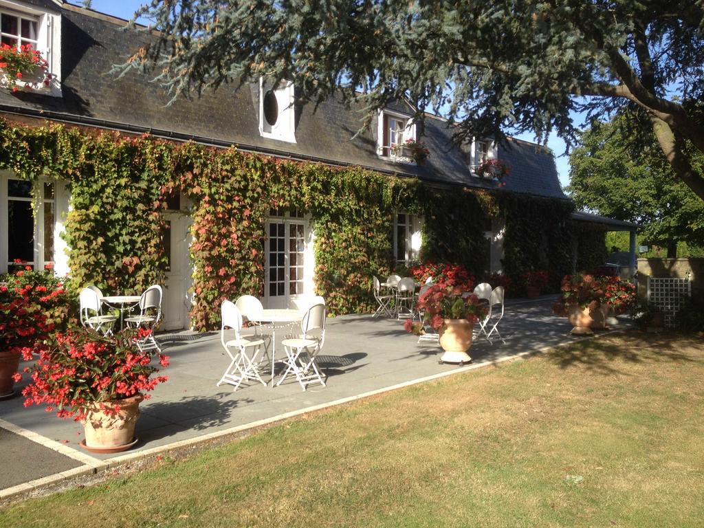 Le Petit Pont Hotel Moncé-en-Belin Kültér fotó